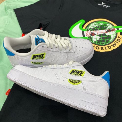 こんにちは🌞🌞 ABC-MART SPORTS ピエリ守山店です😎 ・ ・ 本日はNIKEよりニューコレクションの登場！ Nike Internationalをコラージュした限定モデルとなります！ ・ ・ 気になった方はぜひお近くのABC-MART SPORTSまでお越し下さいませ‍♂️‍♂️ ※お取り扱いない店舗もございます。 ・ M NSW SS TEESWOOSHWORLDWIDE CW0387 010BLACK ¥3,500+tax ・ M NSW SS TEESWOOSHWORLDWIDE cw0387 318CUCCLM ¥3,500+tax ・ W AIRFORCE1 '07 SE WCT1414 101WHITE/WHITE ¥11,000+tax ・ 皆さまのご来店心よりお待ちしております！！ ・ ・