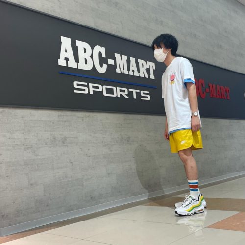 . こんにちは ABC-MART ゆめタウン徳島店です . 本日は夏にオススメのアイテムを NIKEからご紹介致します . シンプルになりがちなTシャツですが バックプリントで華やかに カラーパンツとも相性抜群🏻 . . 商品の詳細はこちらです . « tops » ・M TEE FANTASY LBR GFX ・DR7987 ・¥5,490(in tax) . « pants » ・M CLUB WVN FLOW SHORT ・DM6830 ・¥4,070(in tax) . « shoes » ・AIRMAX 95 ESSENTIAL ・MDQ3429 ・ ¥18,700 (in tax) . ご紹介した商品の他にも新作商品❣️ 夏物SALE商品️多数ご用意しておりますので 是非ゆめタウン徳島店へお越しくださいませ スタッフ一同、心よりお待ちしております！‍♂️ .